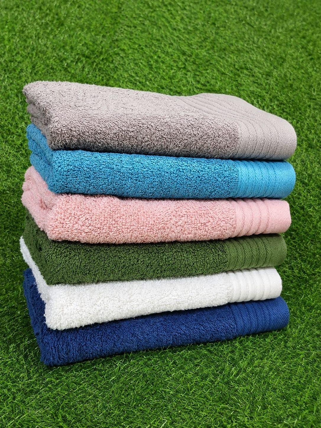 Basic Cotton Bath Towel with Fancy Border – 18 × 36 Inches